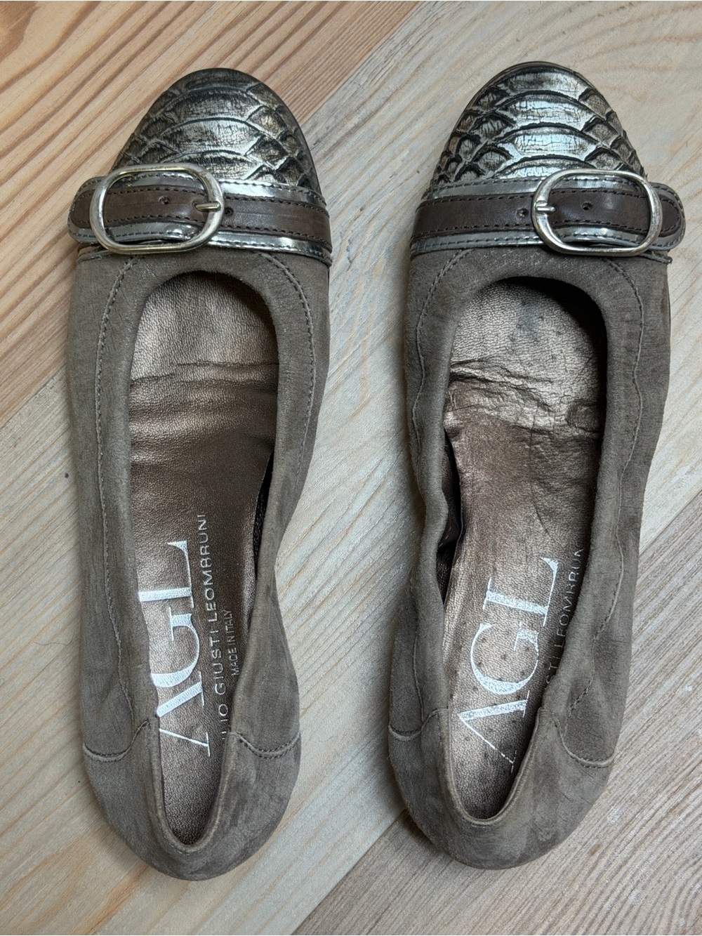 AGL Monika Cap Toe Ballet Flats Suede Taupe Snake Buckle Size 36 US 6 Italy